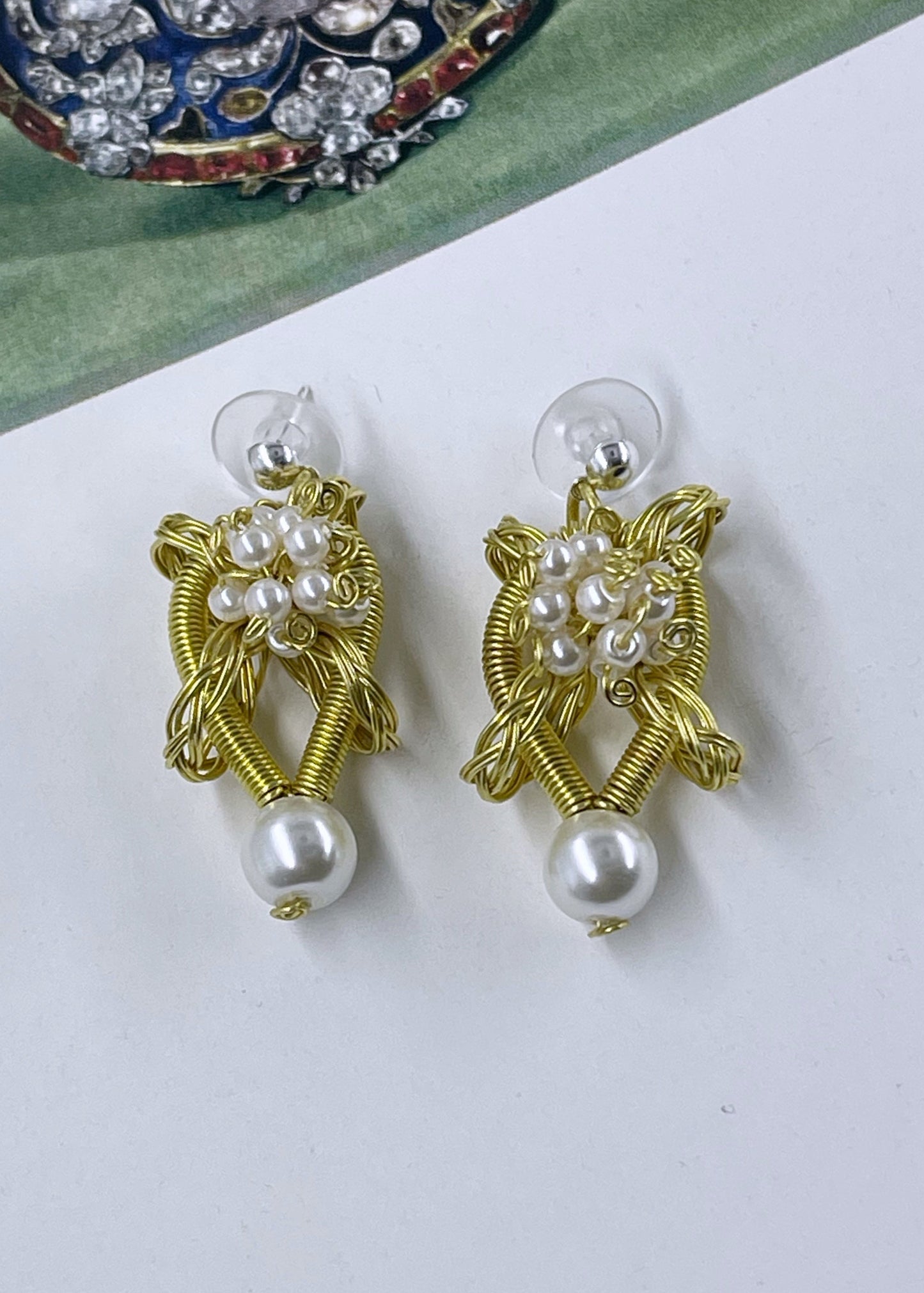 Pearl Nest Earring by Sareh Ghomi - Handcrafted