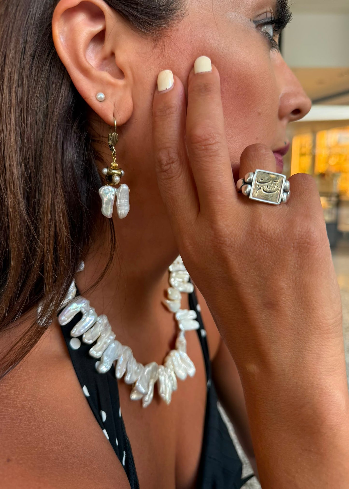 Handmade Pearl Earring by Fati Bijoux