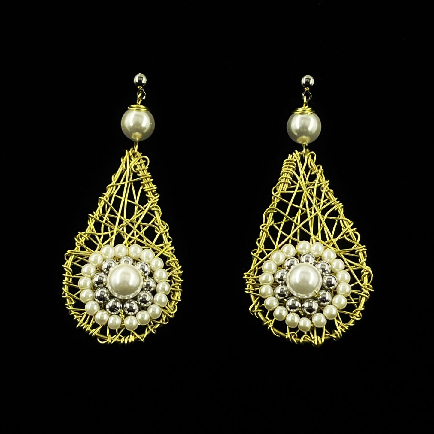 Susa R _Serene Pearl Drops Earring by Sareh Ghomi