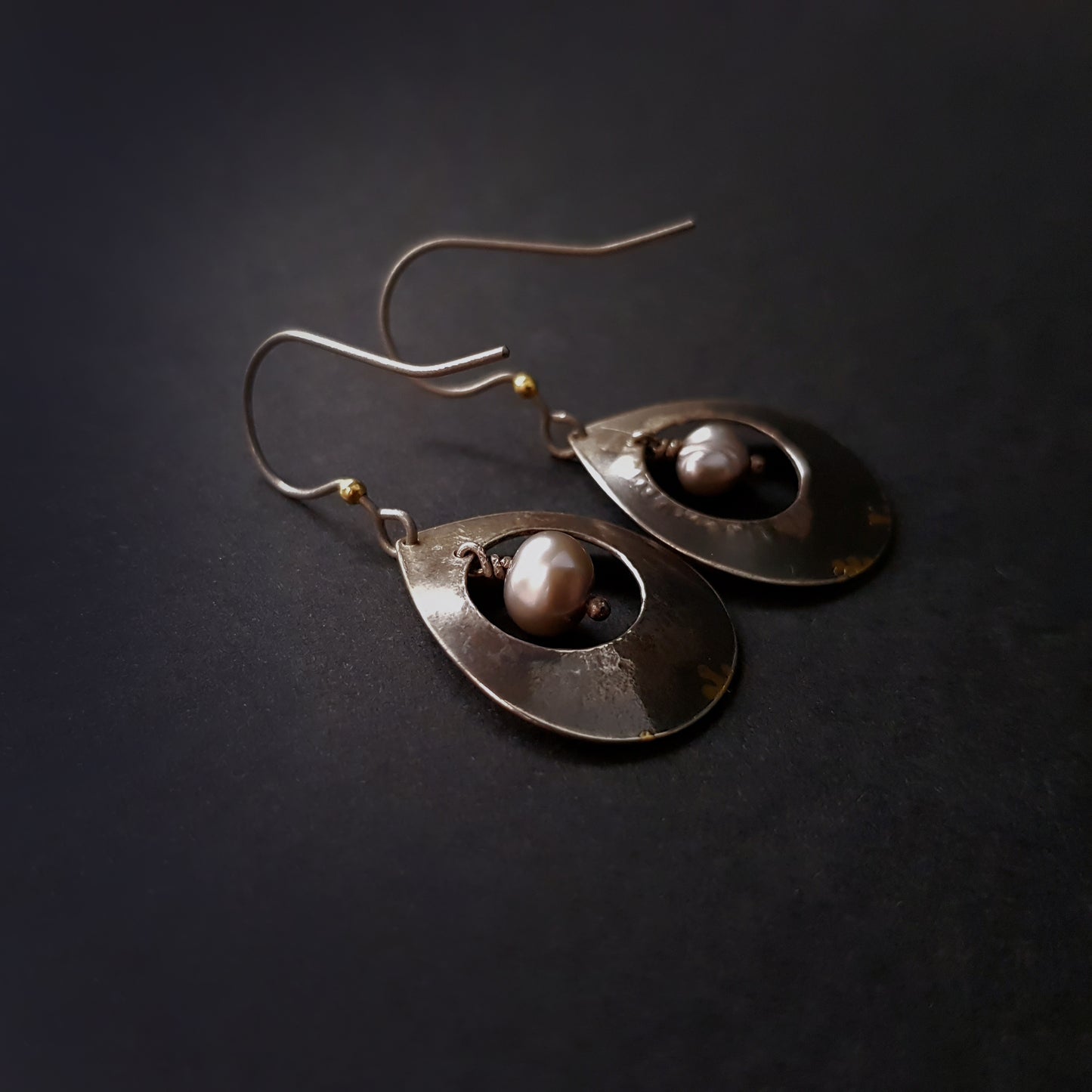 Ancient Korean-Inspired Gliding Silver Earrings from the Keum-Boo Collection by Arvin