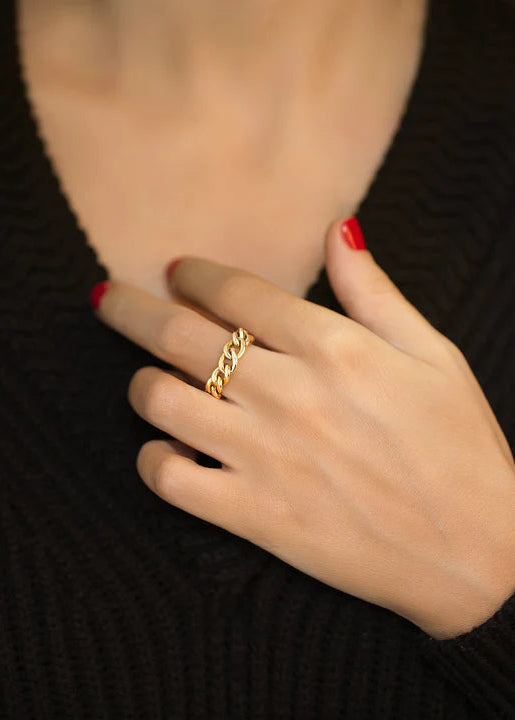 Curb Chain Ring 18k Gold by Tille
