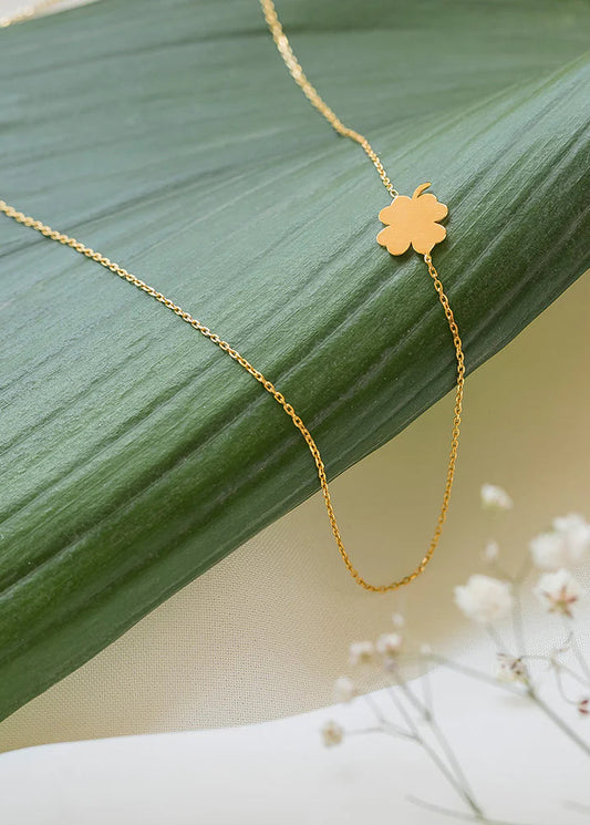 The necklace on textile